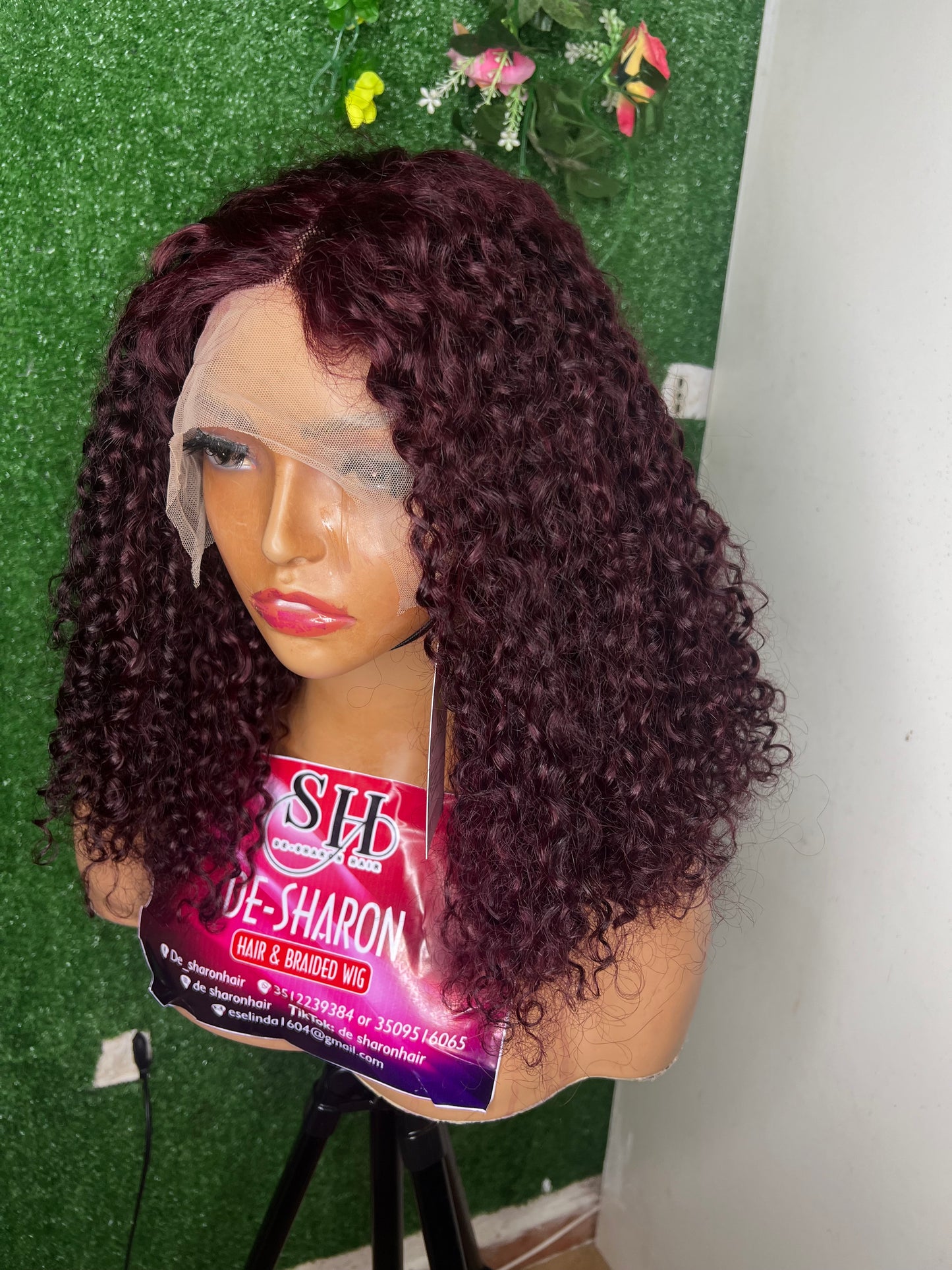 T frontal wig. Sdd pissy curls 18inches